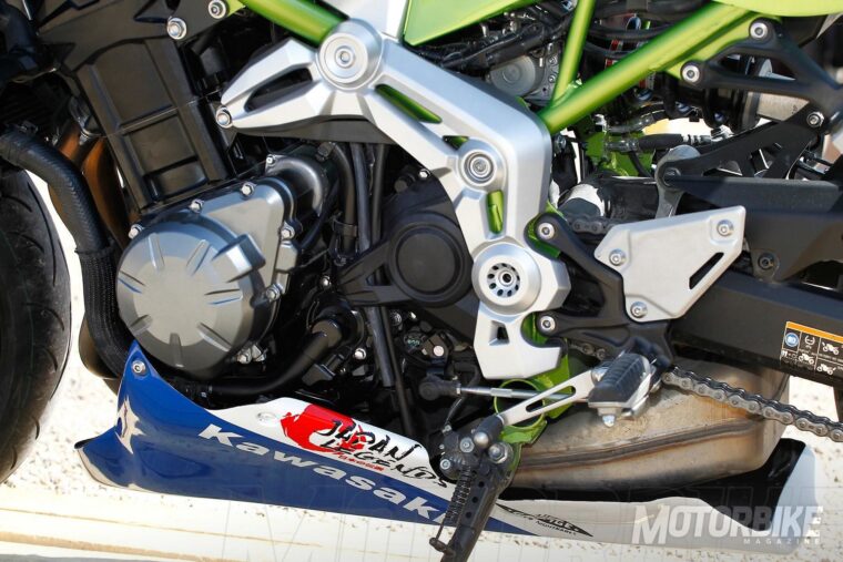 Kawasaki-Z900-ZXR750-H1-Japan-Legends-13