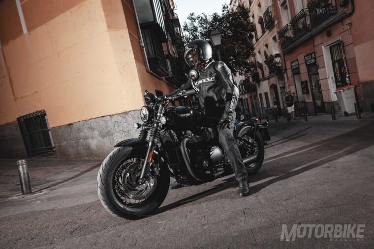 Prueba-Triumph-Bobber-Black-4