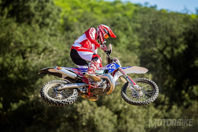 GasGas-EC-250-Six-Days_accion-6
