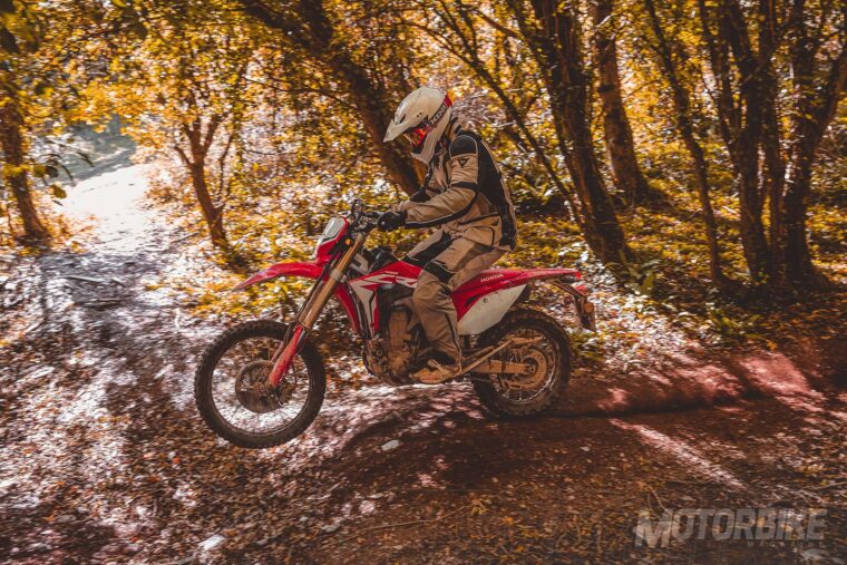 Honda-CRF450L-2019-pruebaMBK041