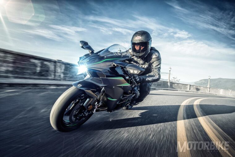 Kawasaki-Ninja-H2-Carbon-2019-07