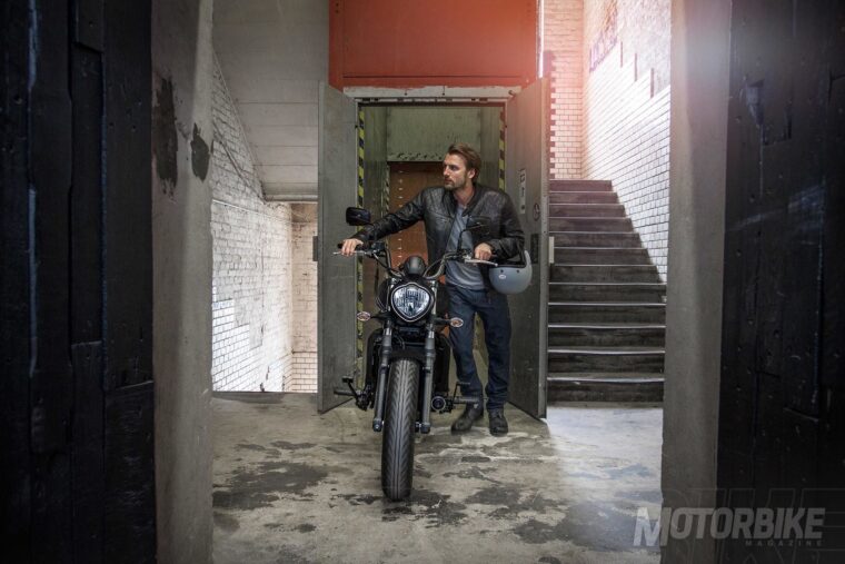 Kawasaki-Vulcan-S-2019-07