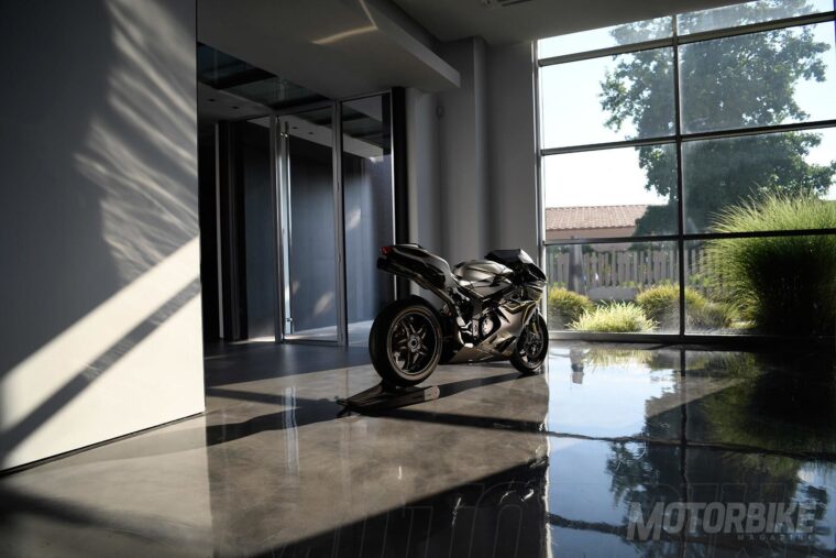 MV-Agusta-F4-Claudio-2019-40