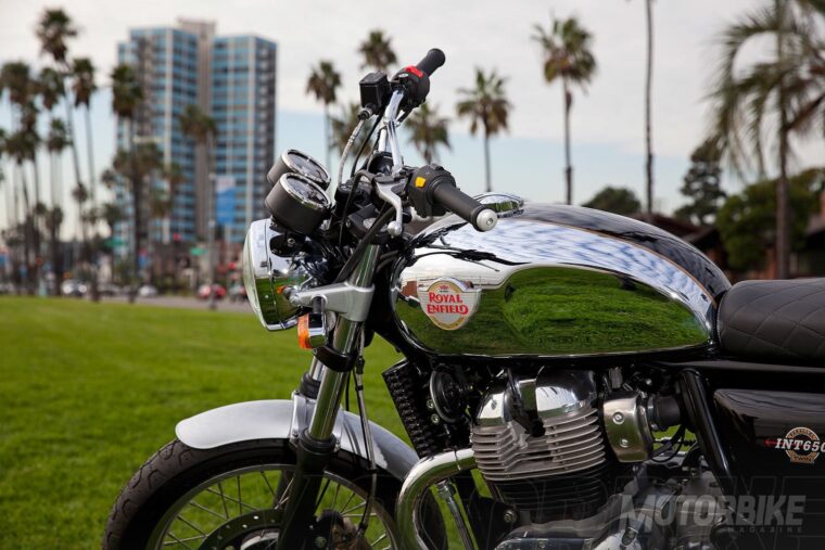 Royal-Enfield-Interceptor-INT-650-2019-06