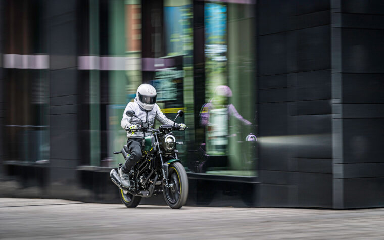 Benelli-Leoncino-125-2022- - 16