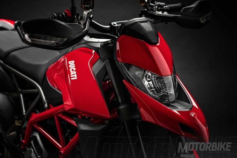 Ducati-Hypermotard-950-2019-28