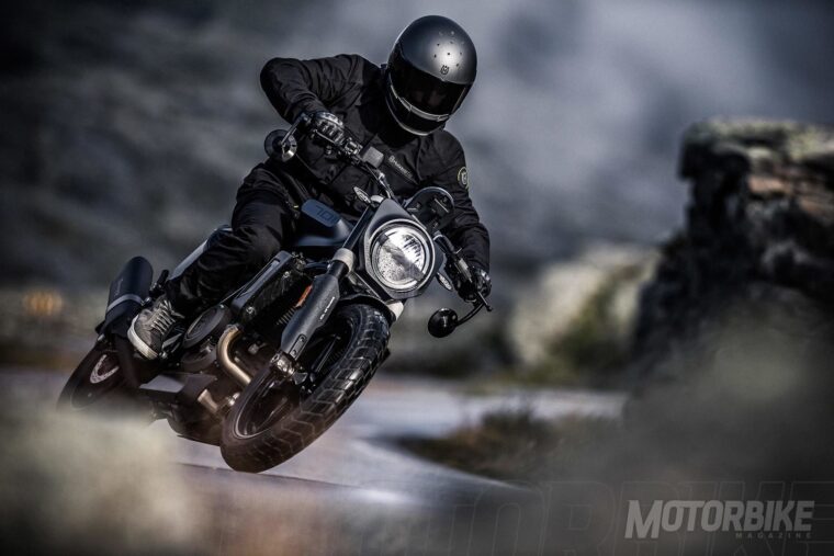 Husqvarna Svartpilen 701 2019 42