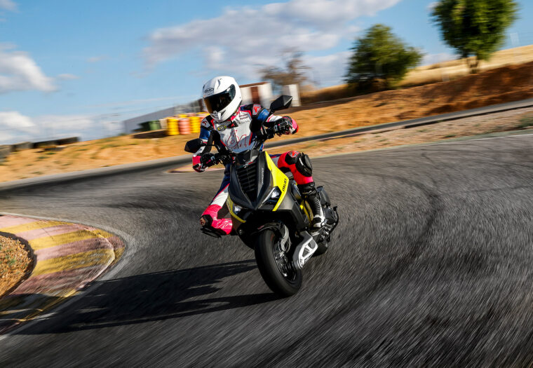 Italjet-Dragster-2022-accion-circuito - 51