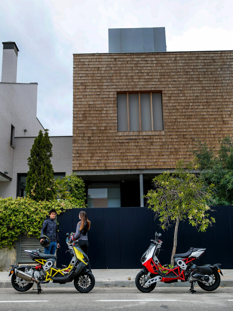 Italjet-Dragster-2022-estaticas-urbano - 6