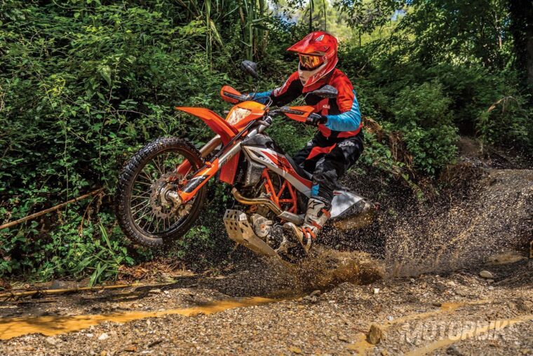 KTM-690-Enduro-R-2019-11