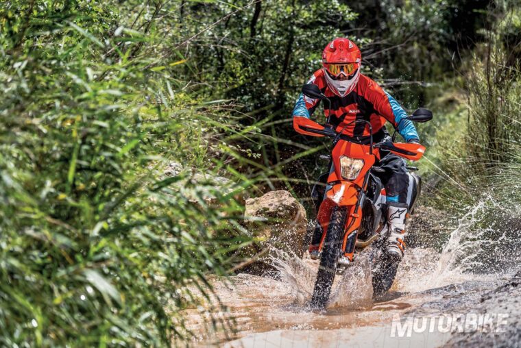 KTM-690-Enduro-R-2019-13
