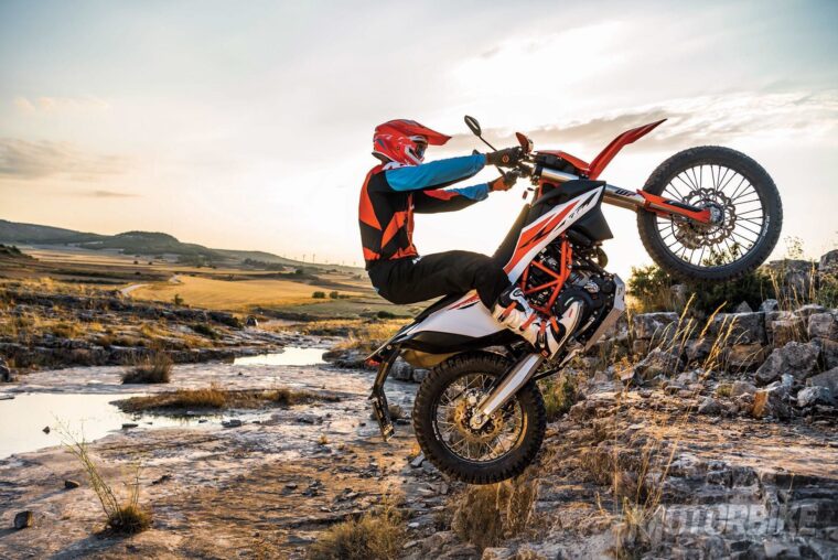 KTM-690-Enduro-R-2019-7
