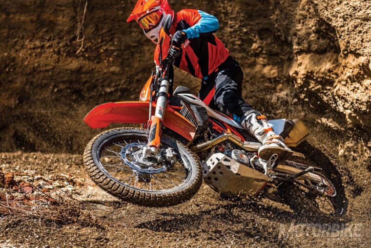 KTM-690-Enduro-R-2019-9
