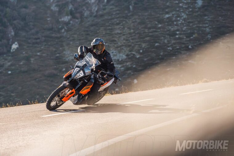 KTM-790-Adventure-2019-16