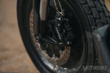 Royal Enfield Himalayan Smoked Garage 6