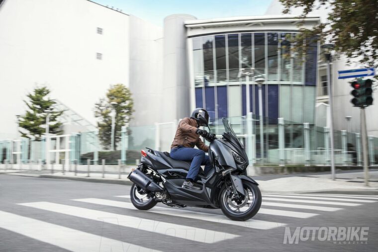 Yamaha-XMax-300-Iron-Max-2019-2