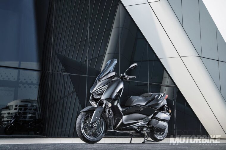 Yamaha-XMax-300-Iron-Max-2019-31