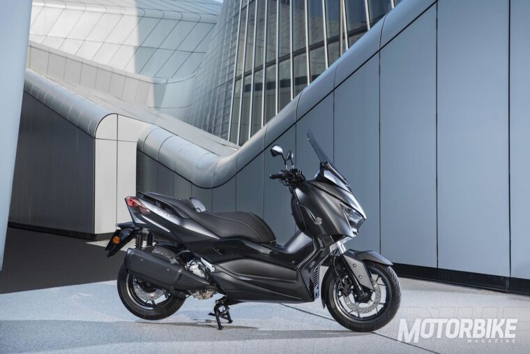Yamaha-XMax-300-Iron-Max-2019-34