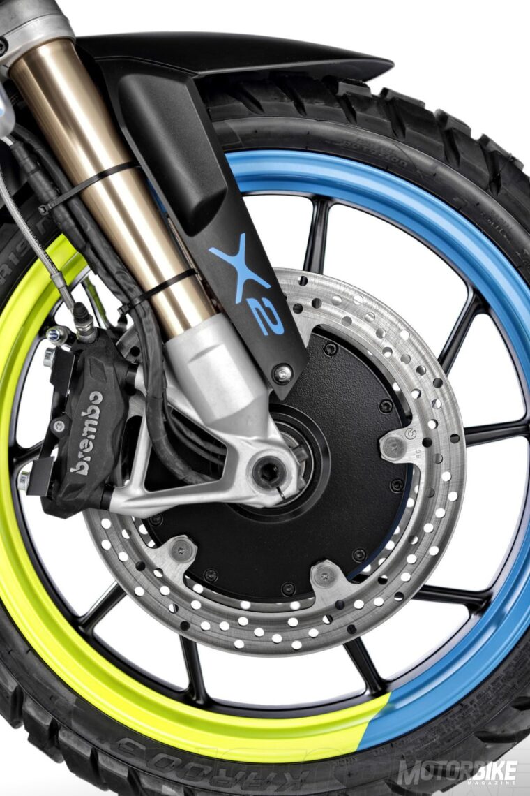 BikeLeaks. BMW patenta un sistema de tracción delantera eléctrica para motos 8 BMW traccion delantera