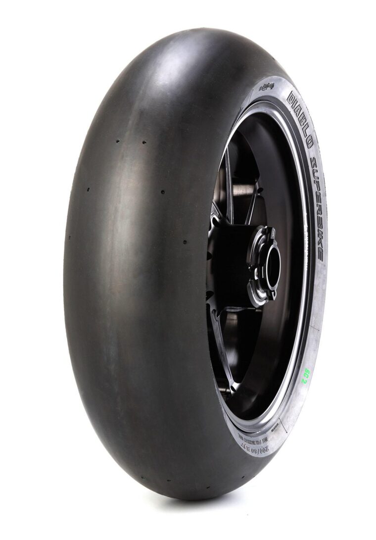 Pirelli introduce su nueva gama Diablo Superbike y Diablo Supercorsa 2019 4 DIABLO Superbike rear