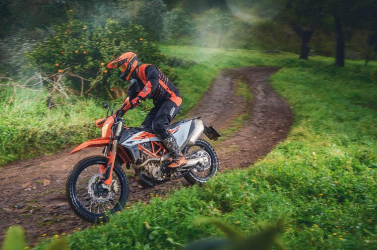 KTM-690-ENDURO-R-off-road