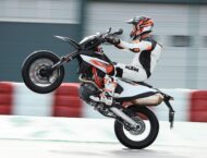 KTM 690 SMC R circuito