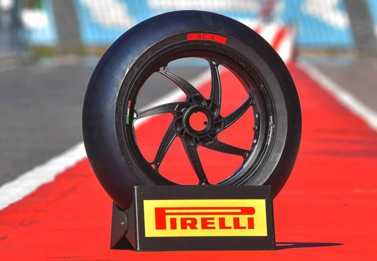 Neumatico-Pirelli-Diablo-Superbike-SCX