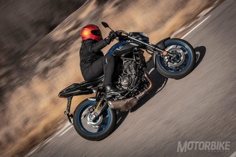 ContiRoadAttack 3 Yamaha pruebaMBK7