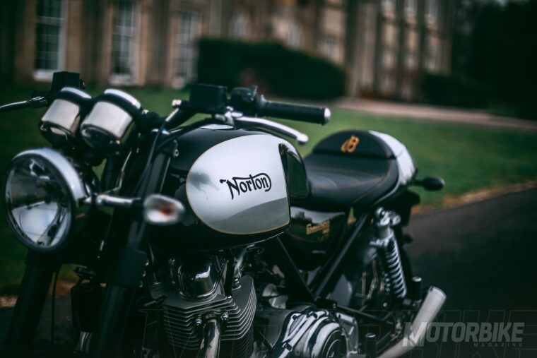 Norton-Commando-961-Sport-Breitling-2019-04