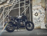 Husqvarna Svartpilen 701 Style 2020 32