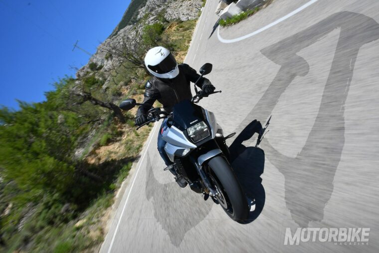 Suzuki-Katana-2019-prueba