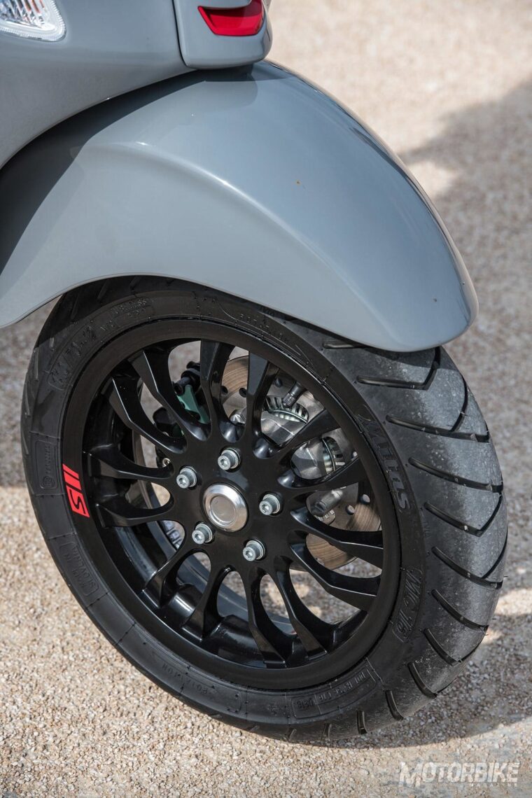 Vespa-Sprint-125-S-2019-13