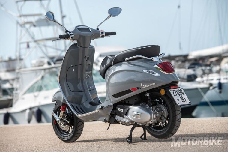 Vespa-Sprint-125-S-2019-17