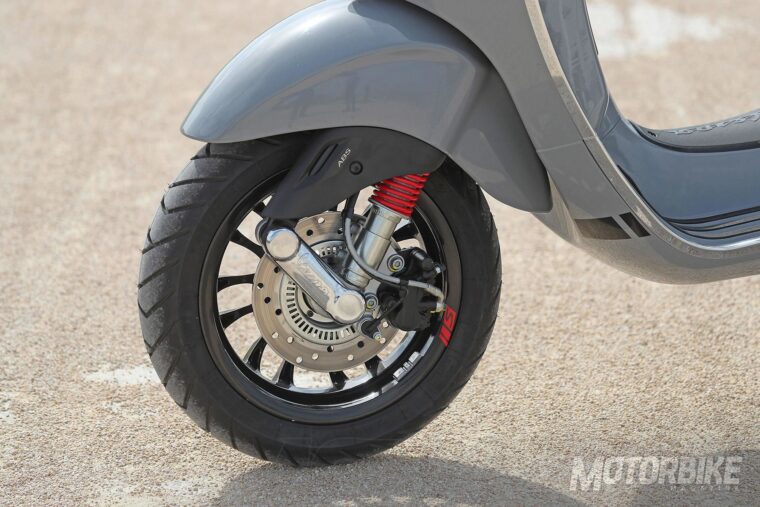 Vespa-Sprint-125-S-2019-19