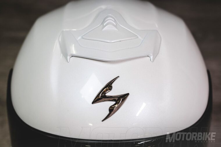 Casco-Scorpion-EXO-R1-Air (17)