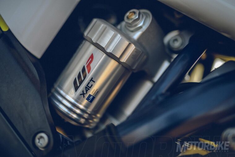 Husqvarna-TE-300i-2020-enduro-029