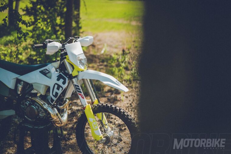 Husqvarna-TE-300i-2020-enduro-032