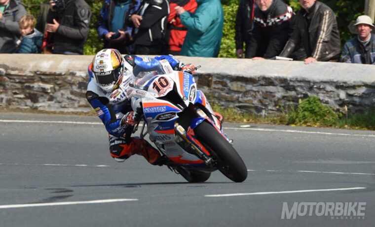 Peter-Hickman-Isla-de-Man-2019-Superbike