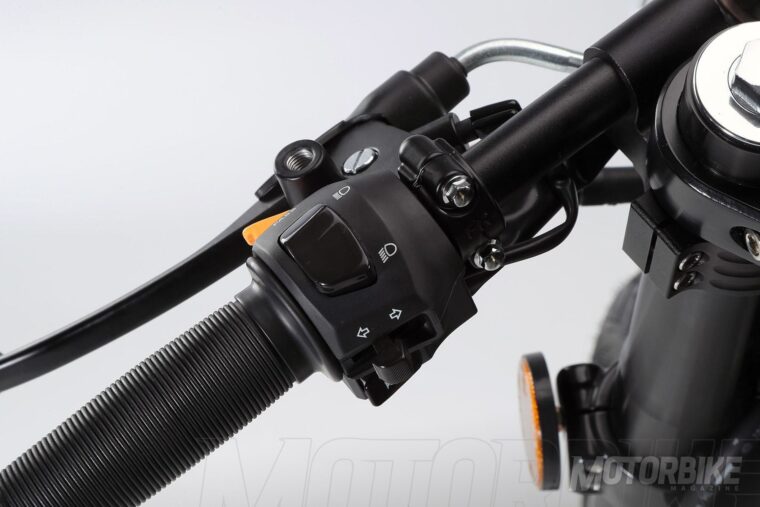 Macbor-Jhonny-be-Good-125-detalles - 7