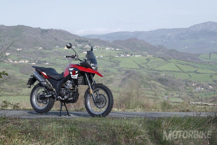 Malaguti Dune 125: Aventura todoterreno en moto 125 5 Malaguti Dune 125 2019 21