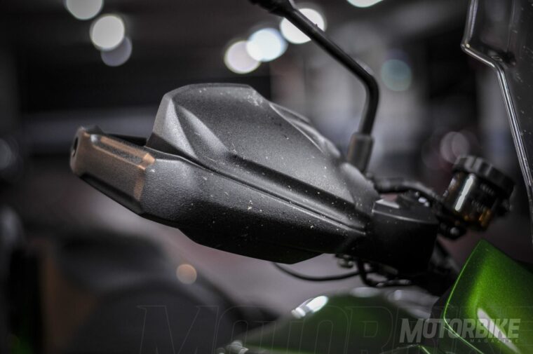 Motul-MC-Care-Metodo-Motul-lavar-moto-14