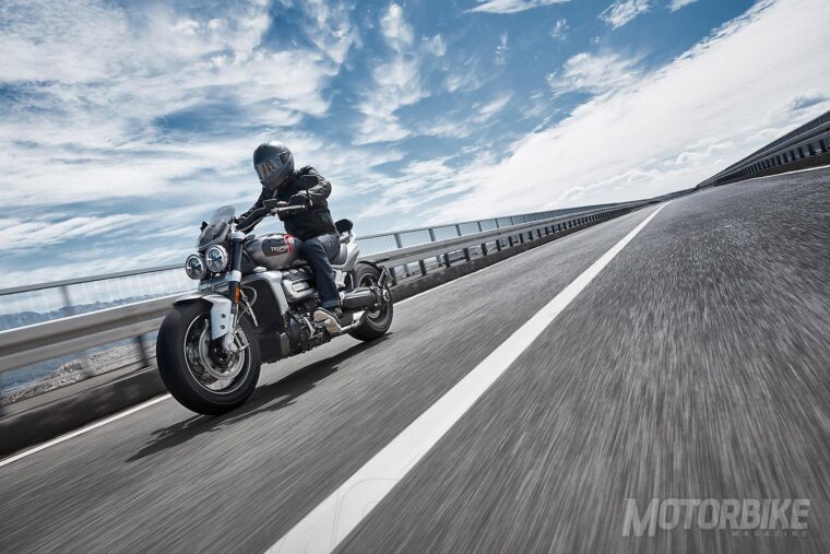 Triumph-Rocket-3-GT-2020-03