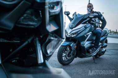 Yamaha Xmax 300 Honda Forza 300 2019 114