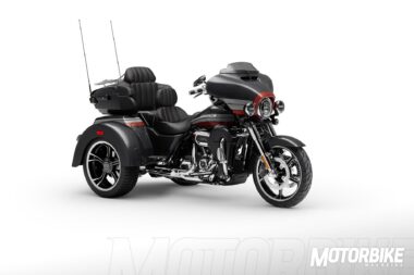 Harley Davidson CVO Tri Glide 2020 01