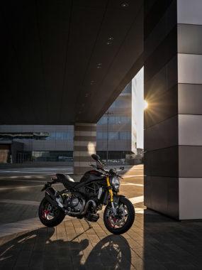 Ducati Monster 1200 S 2020 Black on black 7