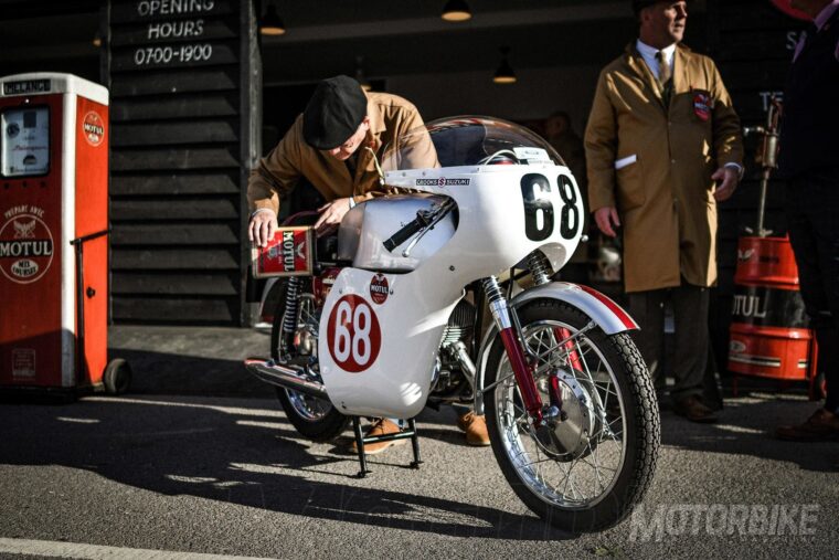 lata-Motul-retro-vintage-Goodwood-revival - 1