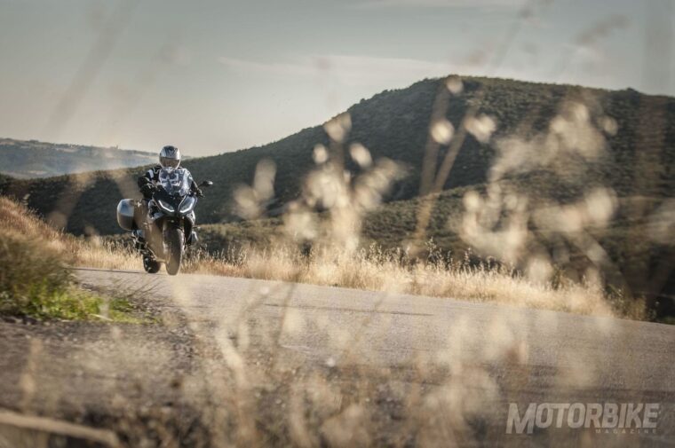 BMW-R-1250-RS-2019-prueba-06