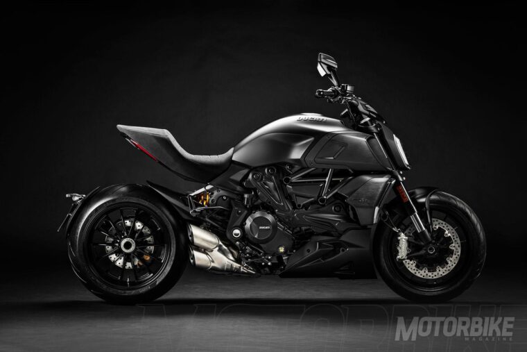 Ducati-Diavel-1260-2020-01