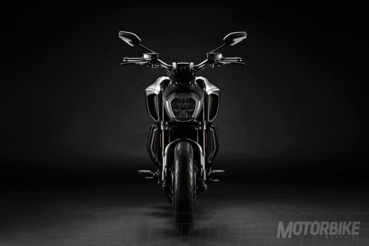 Ducati-Diavel-1260-2020-03