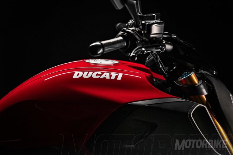 Ducati-Diavel-1260-S-2020-08